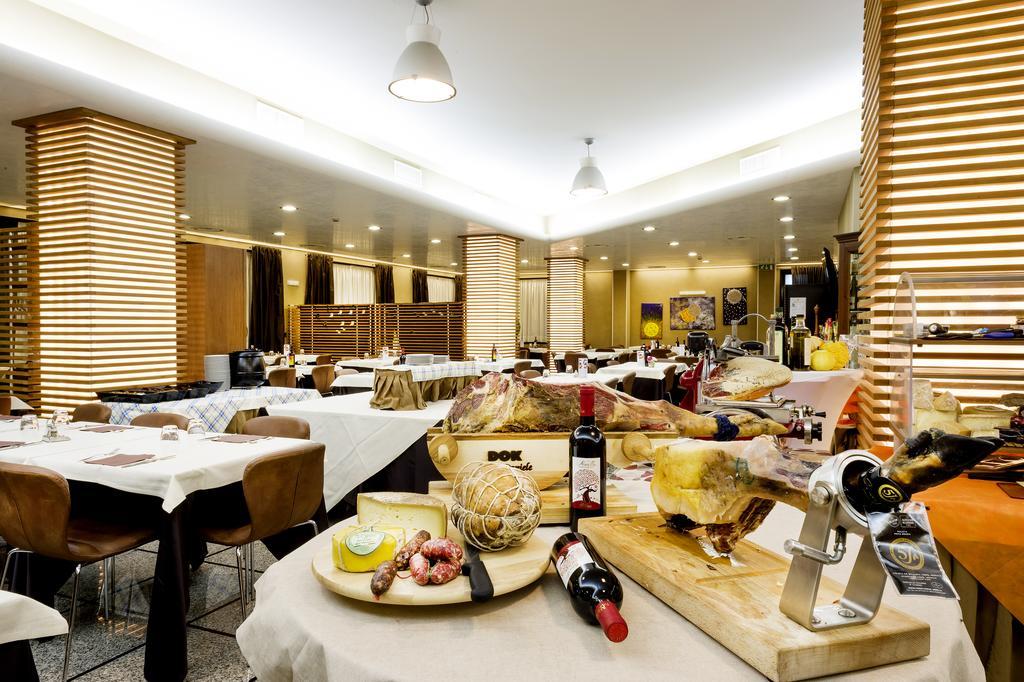 Hotel Ristorante Dragonara San Giovanni Teatino Eksteriør bilde