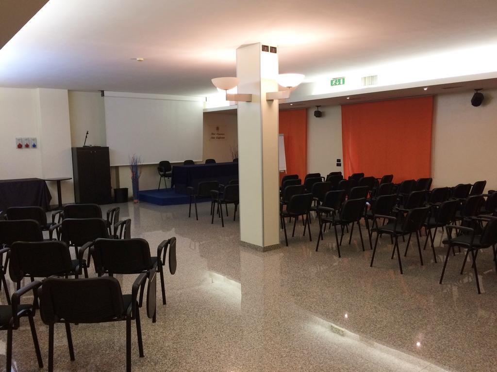 Hotel Ristorante Dragonara San Giovanni Teatino Eksteriør bilde
